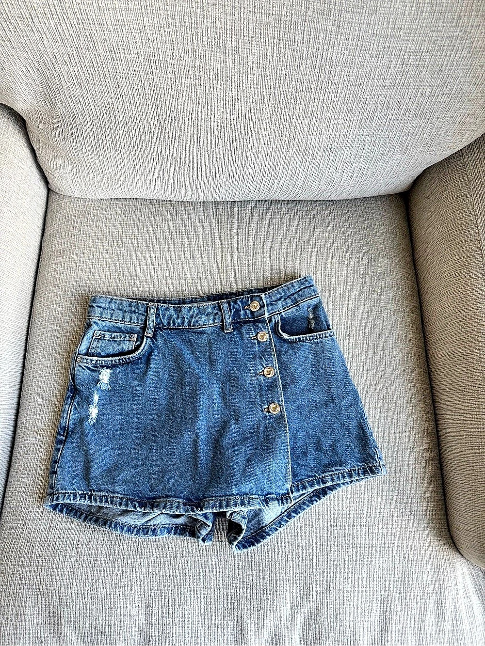 Zara Distressed Denim Jean Skort Size Medium